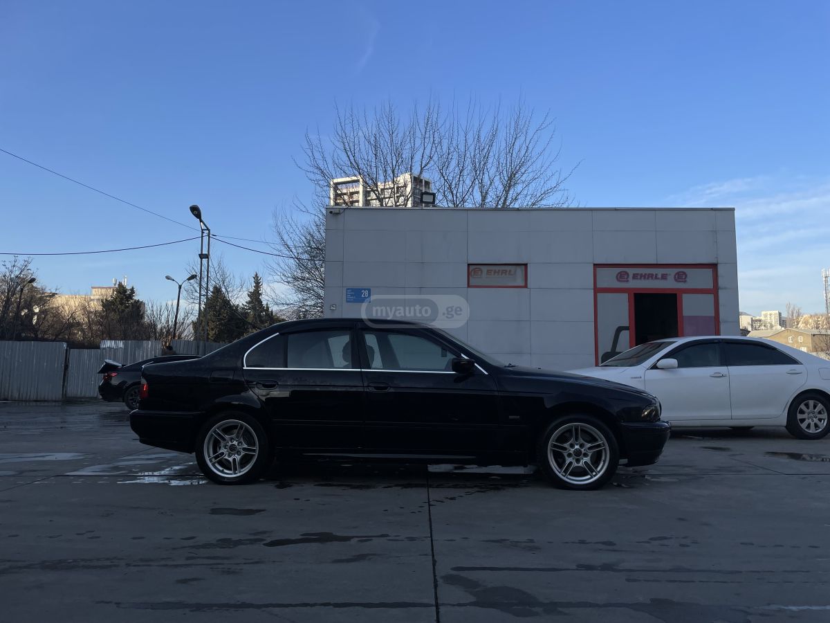 BMW 530 2001 — photo 2