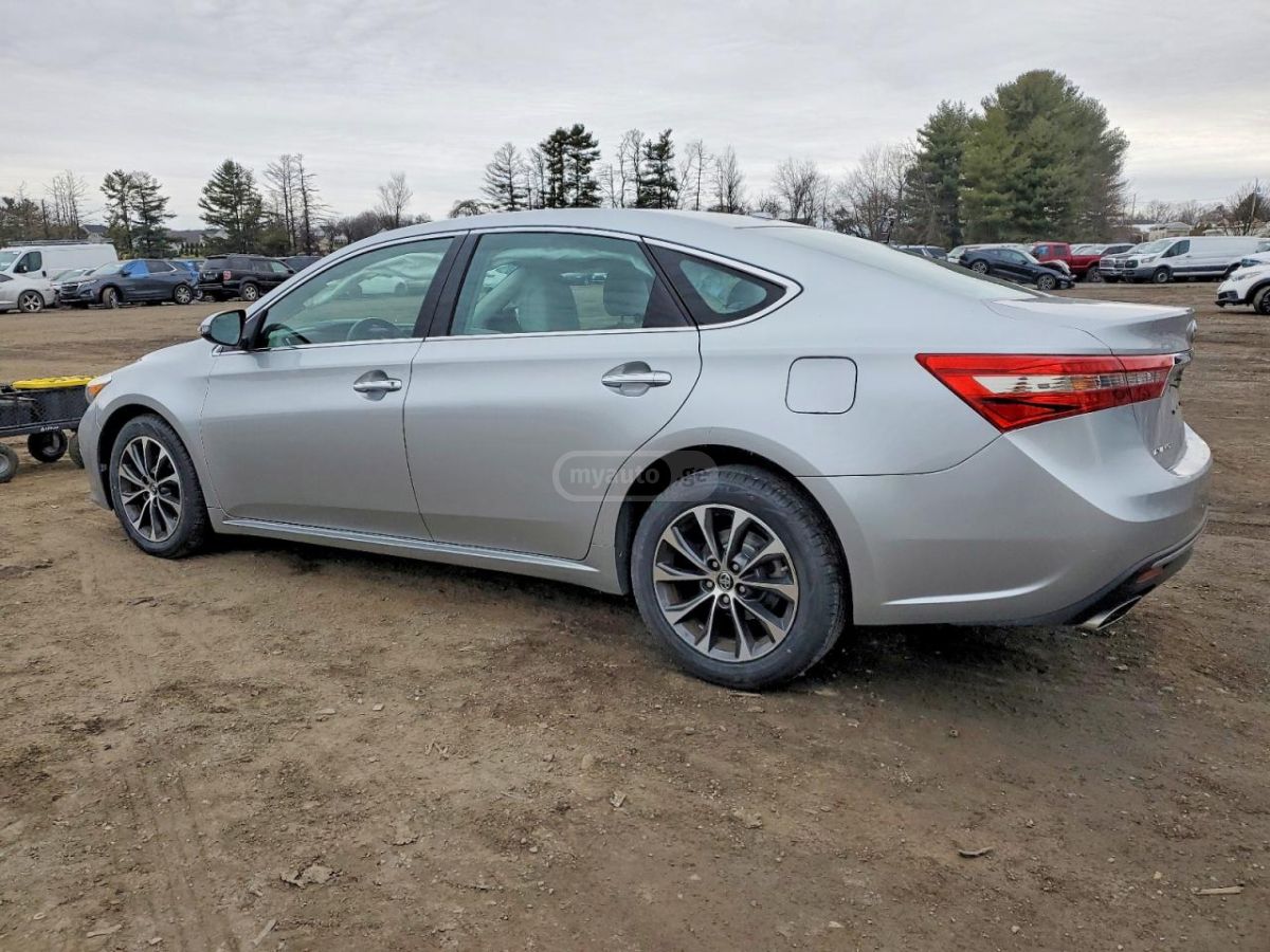 Toyota Avalon 2016 — photo 2