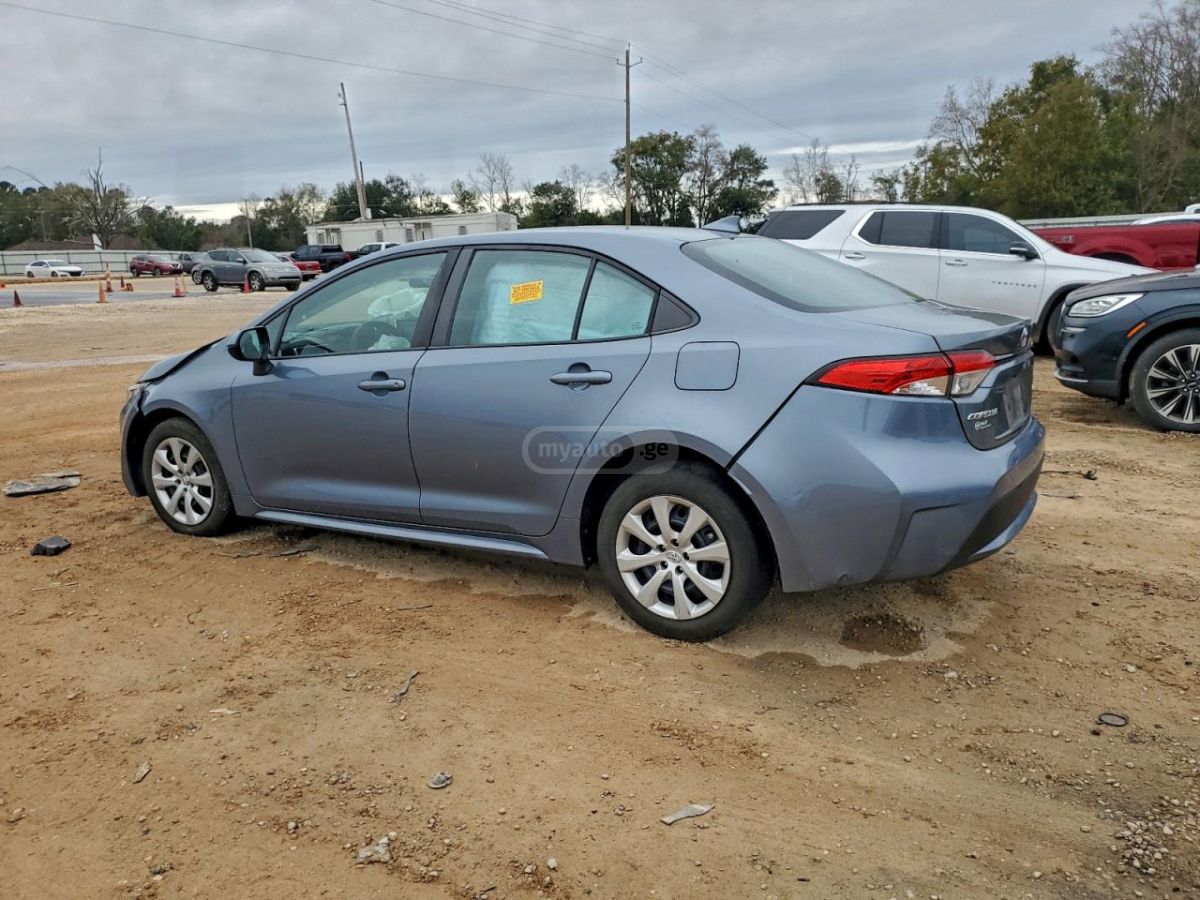 Toyota Corolla 2021 — photo 2