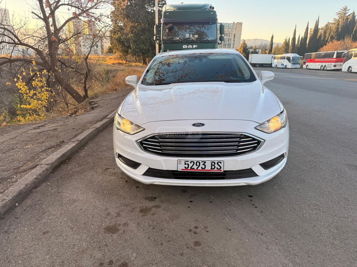 Ford Fusion 2017 — photo 2