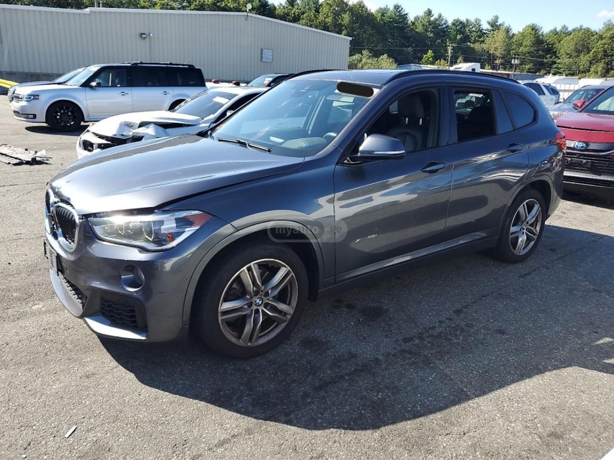 BMW X1 2018 — photo 2