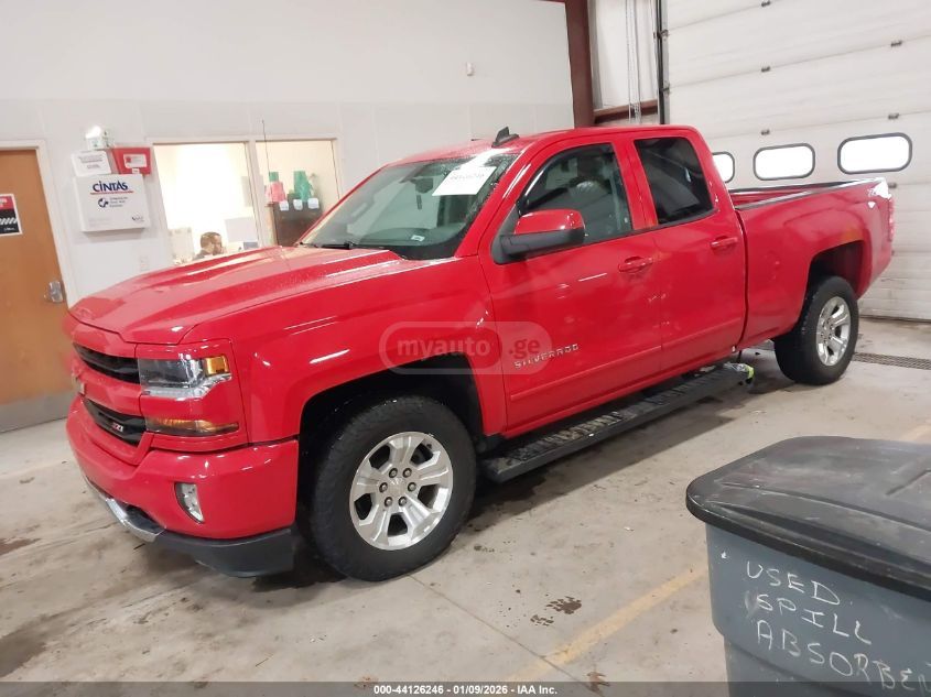Chevrolet Silverado 2018 — photo 2