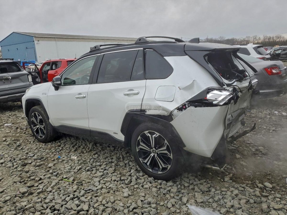 Toyota RAV 4 2023 — photo 2
