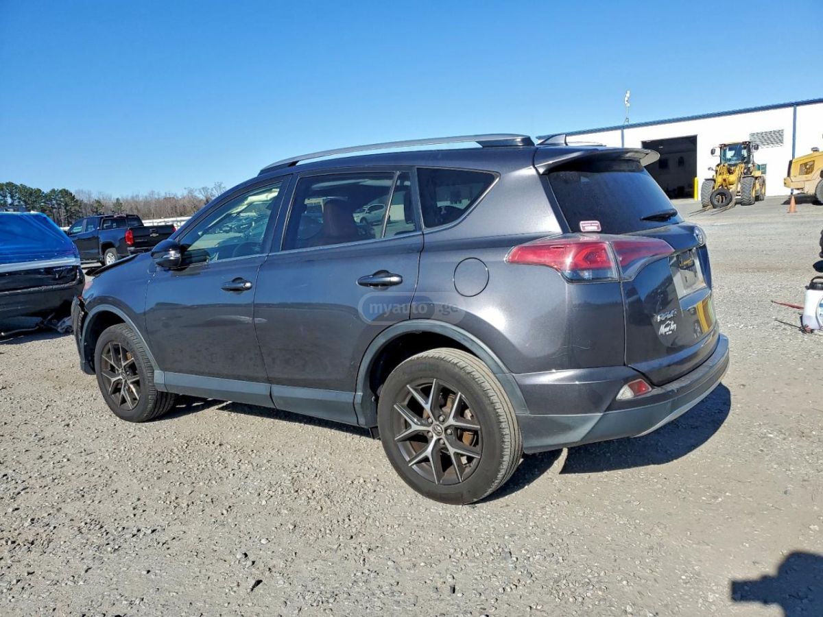 Toyota RAV4 2018 — photo 2