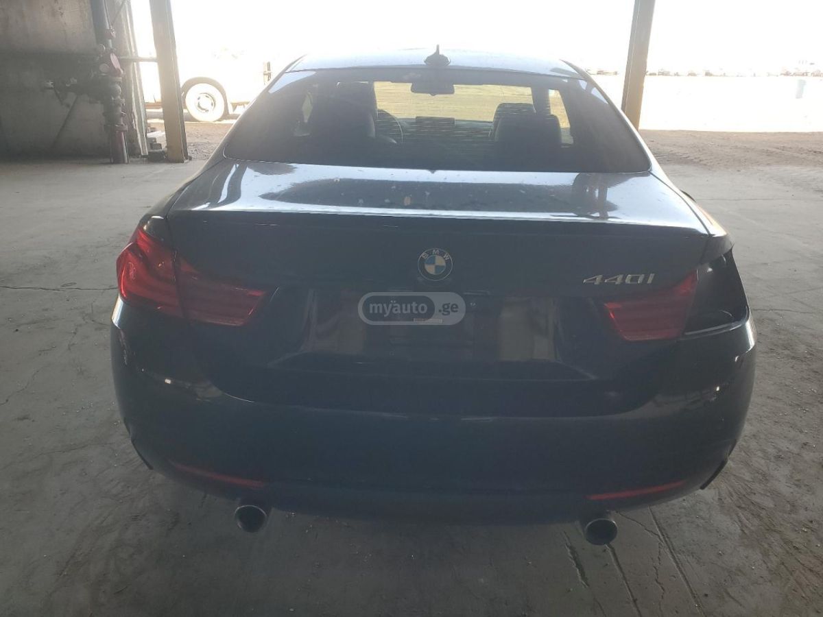 BMW 440