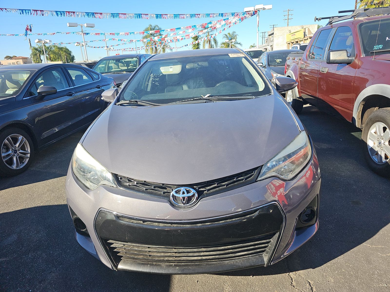 Toyota Corolla 2015 — photo 2