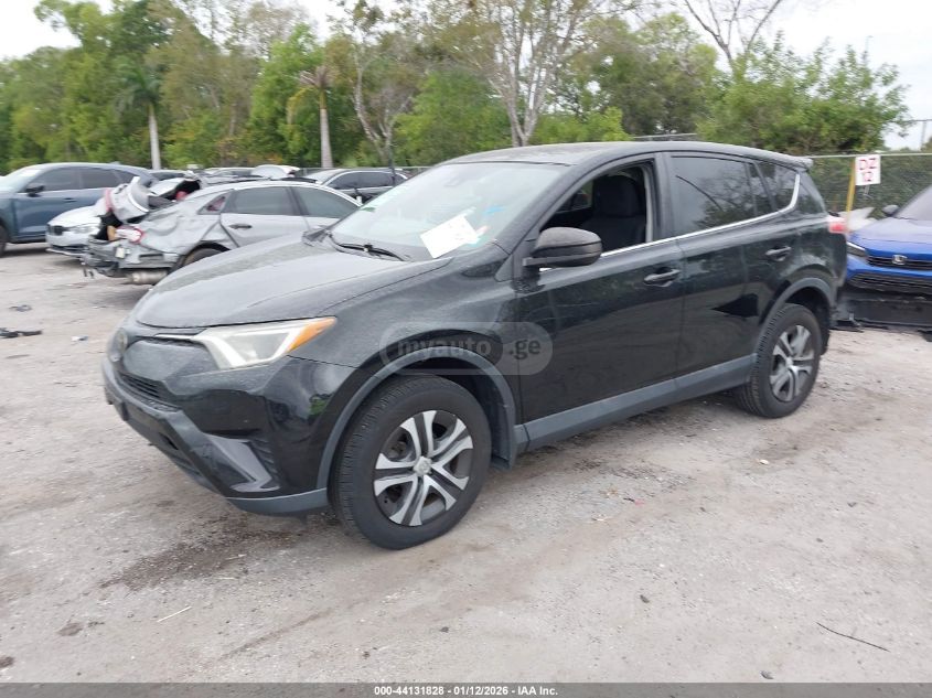 Toyota RAV4 2018 — photo 2