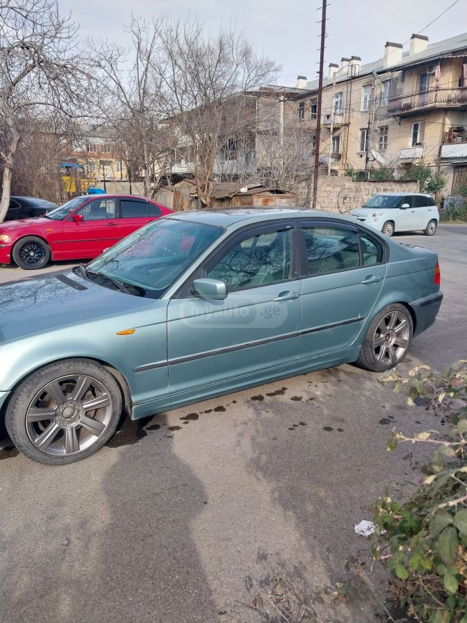 BMW 325 2002 — photo 2