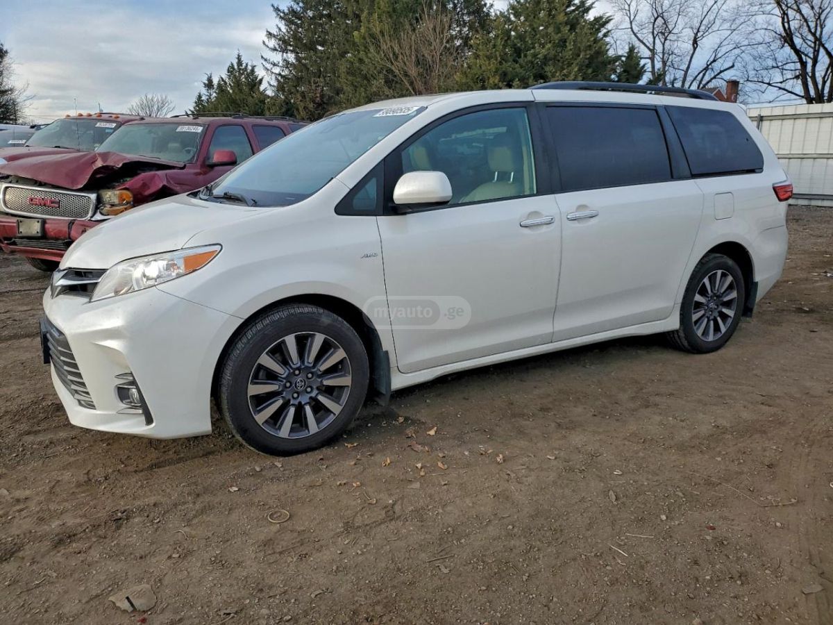 Toyota Sienna
