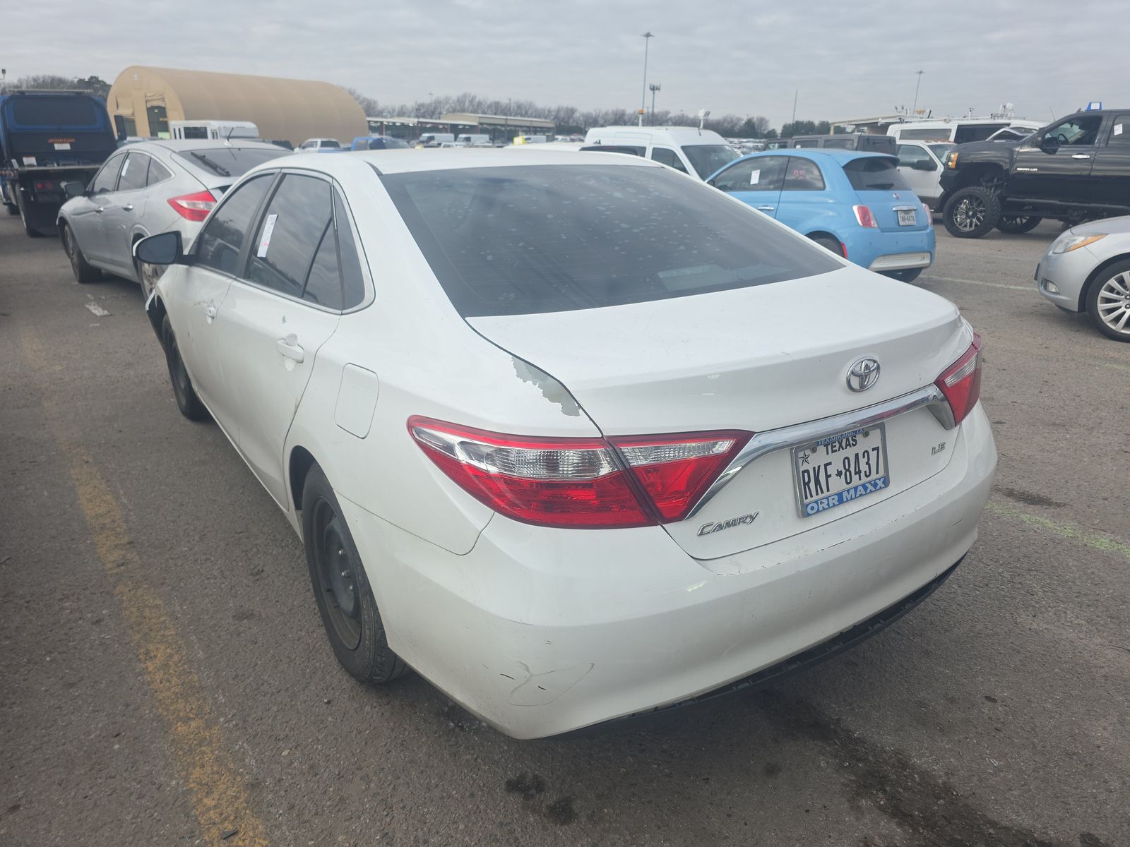 Toyota Camry 2016 — photo 2