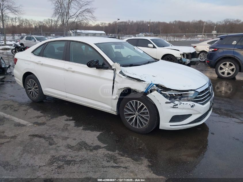 Volkswagen Jetta 2021 — photo 2