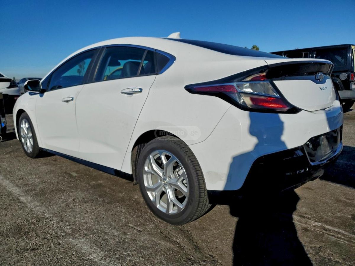 Chevrolet Volt 2016 — photo 2