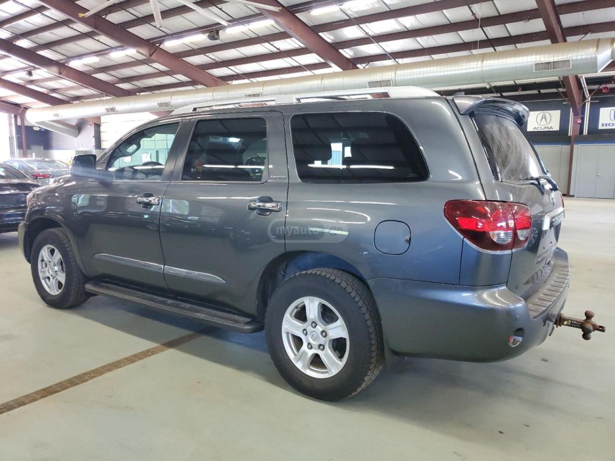 Toyota Sequoia 2020 — photo 2