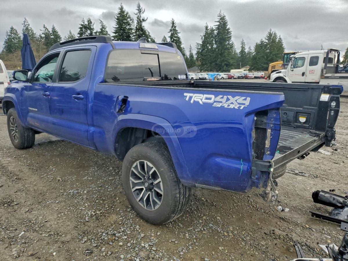 Toyota Tacoma 2023 — photo 2