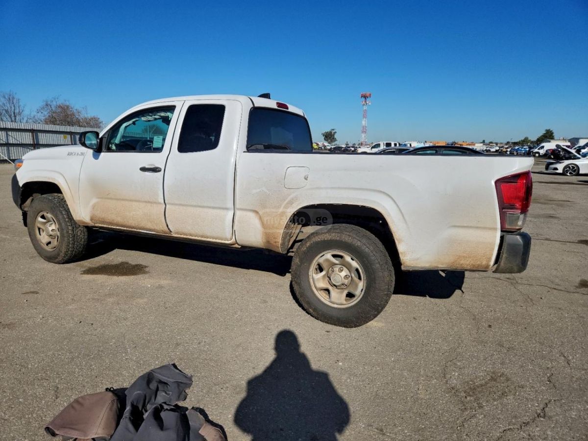 Toyota Tacoma 2020 — photo 2
