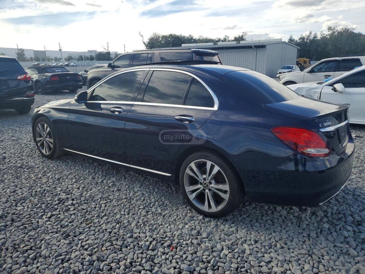 Mercedes-Benz C 30 AMG 2018 — photo 2