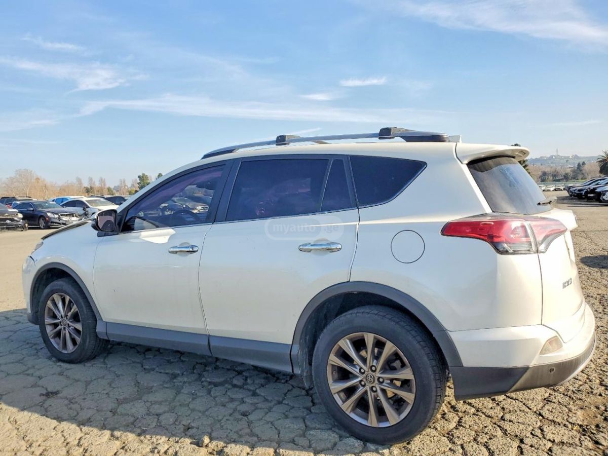 Toyota RAV4 2017 — photo 2