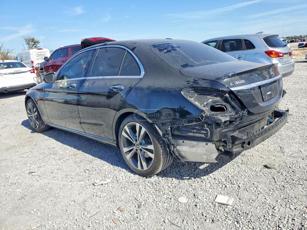 Mercedes-Benz C 30 AMG 2018 — photo 2