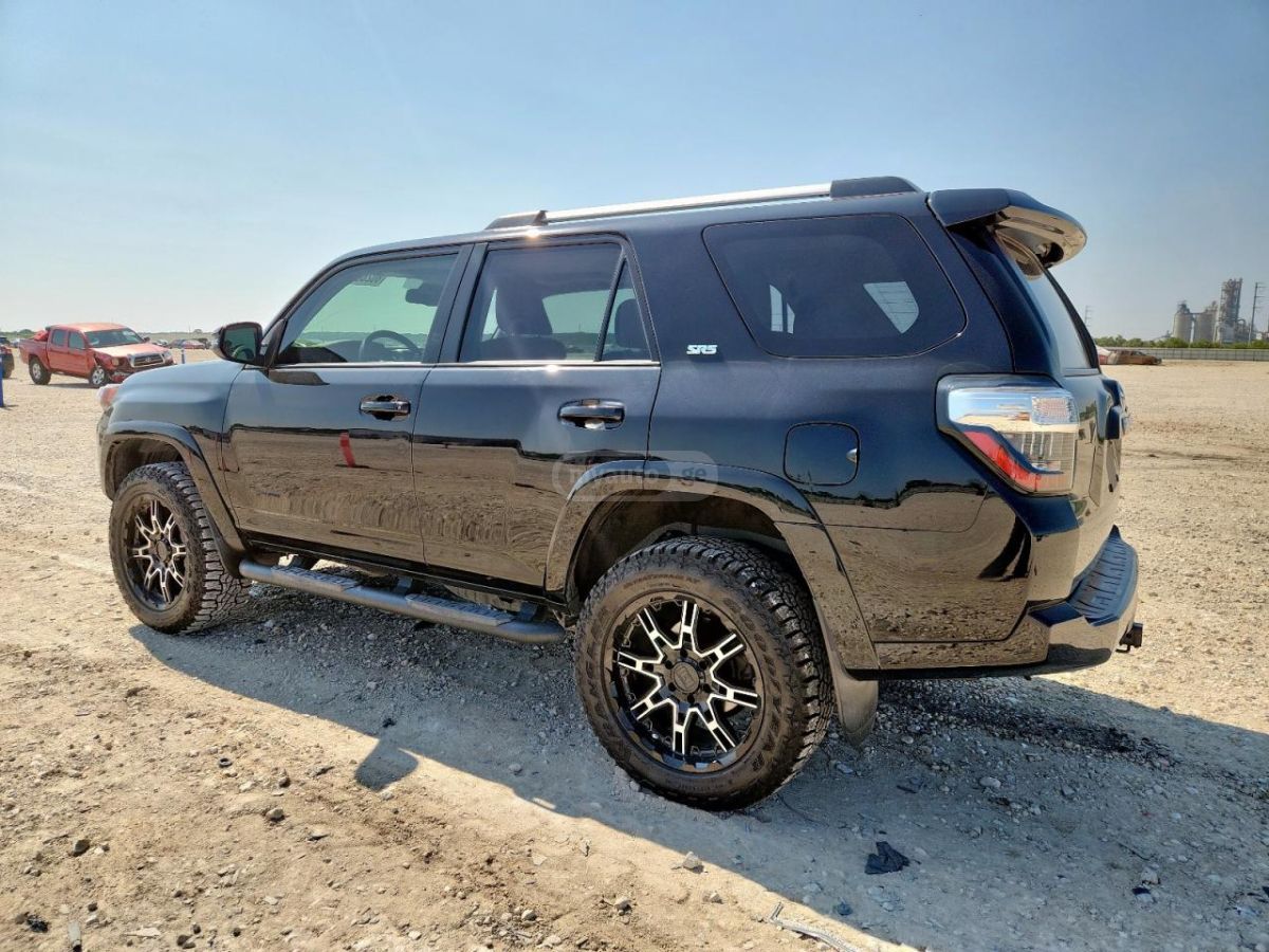 Toyota 4Runner 2021 — photo 2