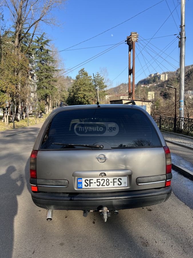 Opel Omega 1997 — photo 2