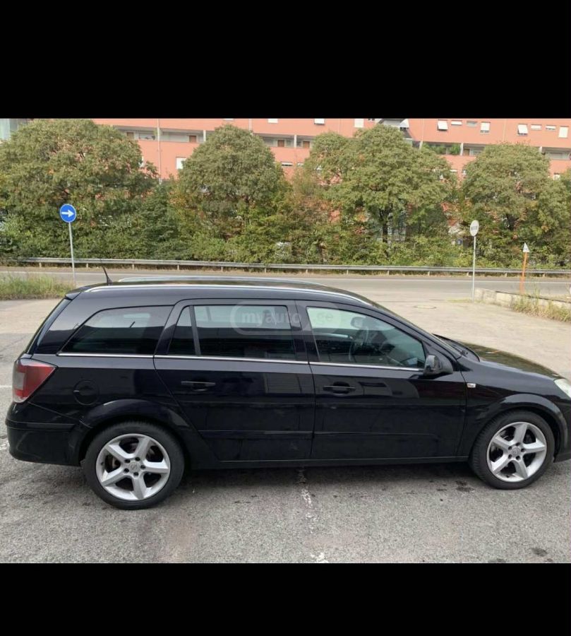 Opel Astra 2007 — photo 2