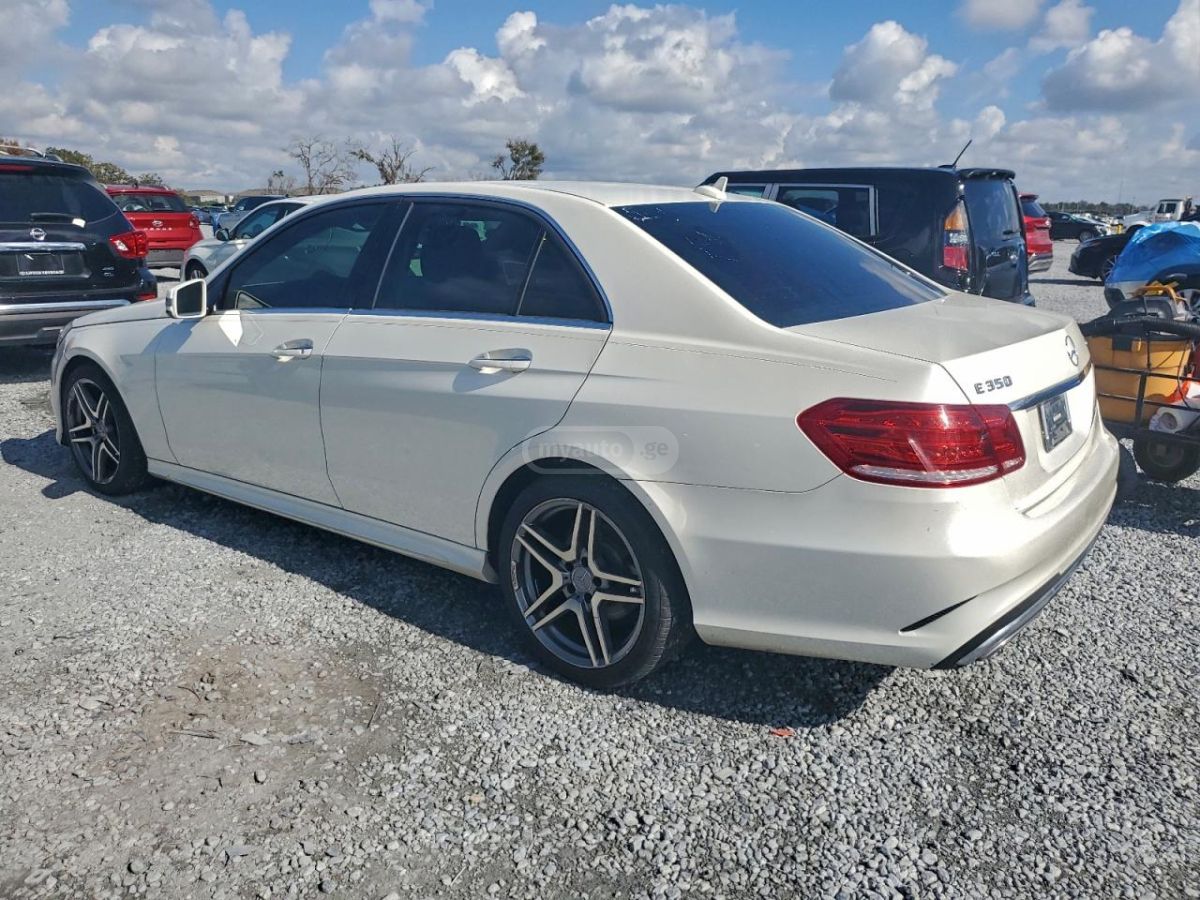 Mercedes-Benz E 350 2014 — photo 2