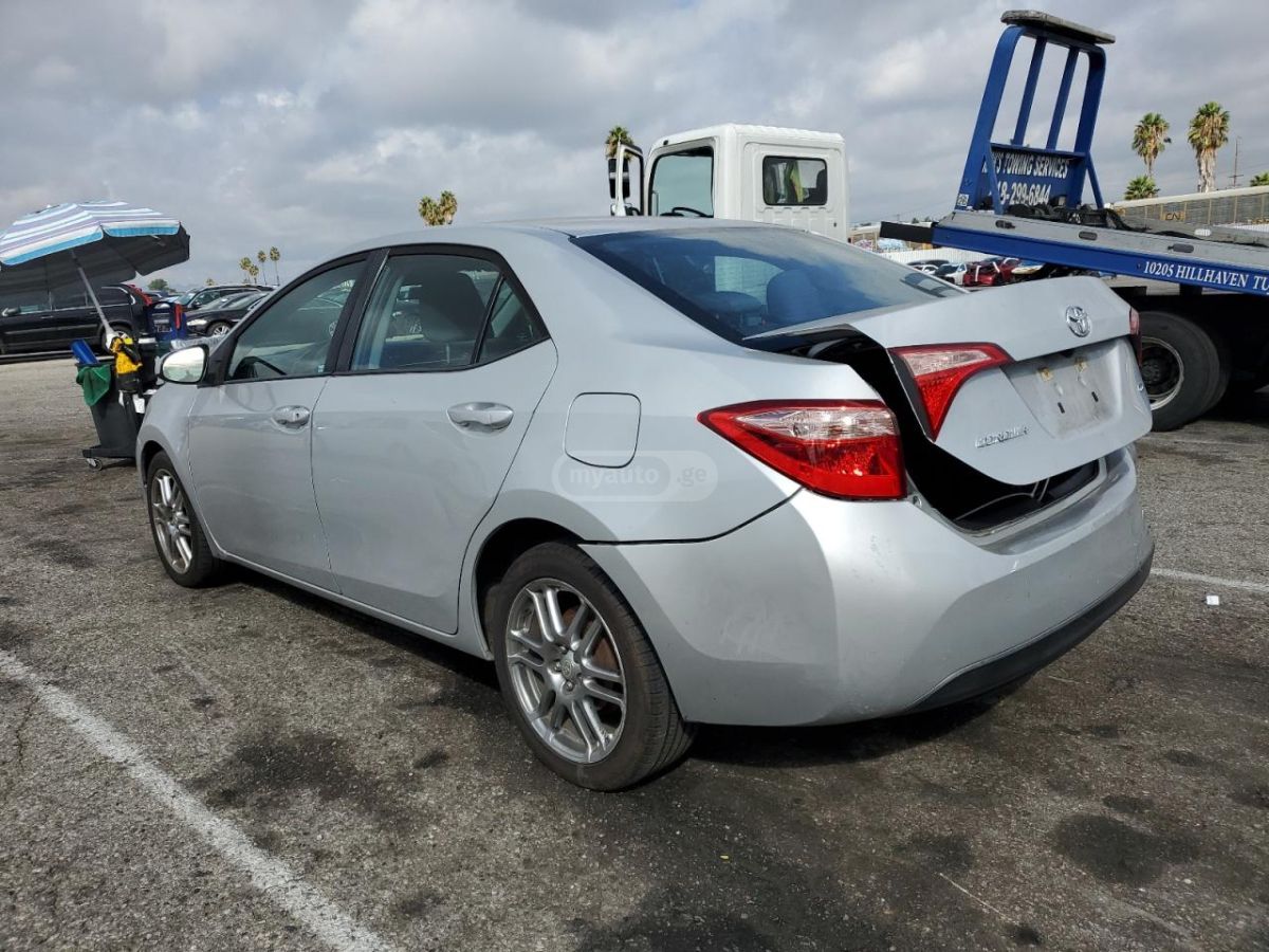 Toyota Corolla 2019 — photo 2