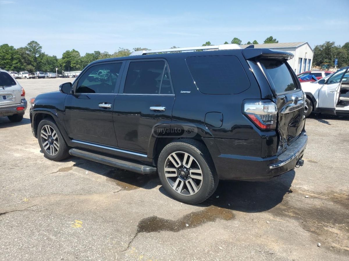 Toyota 4Runner 2022 — photo 2