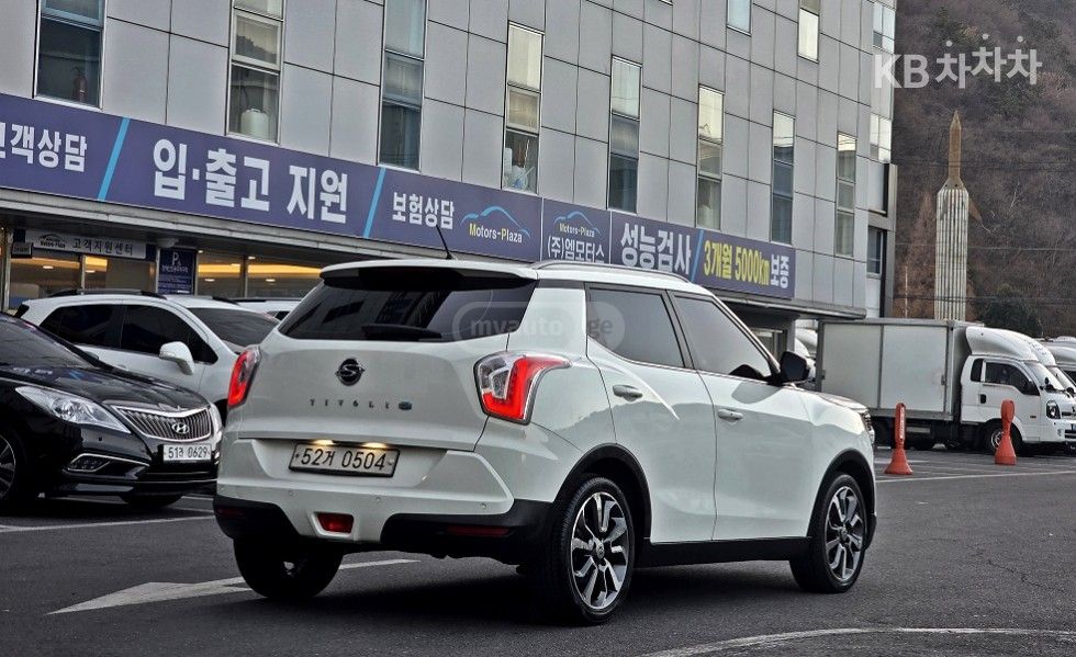 Ssangyong Tivoli 2015 — photo 2