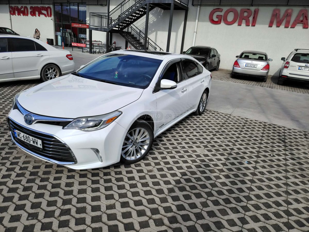 Toyota Avalon 2017 — photo 2