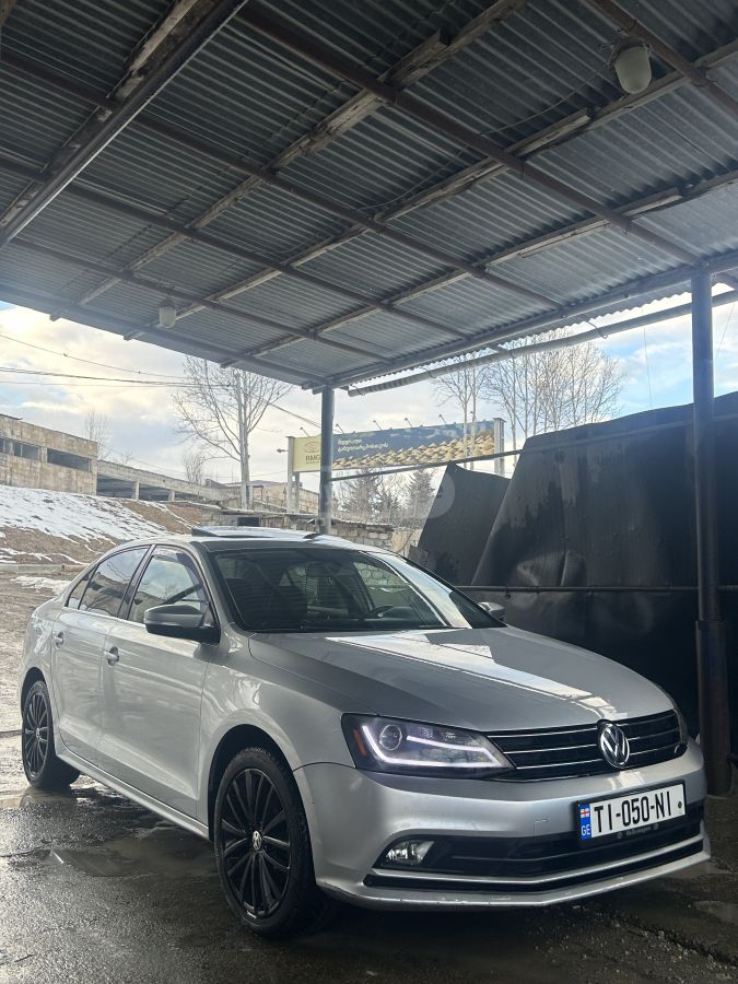 Volkswagen Jetta 2015 — photo 2