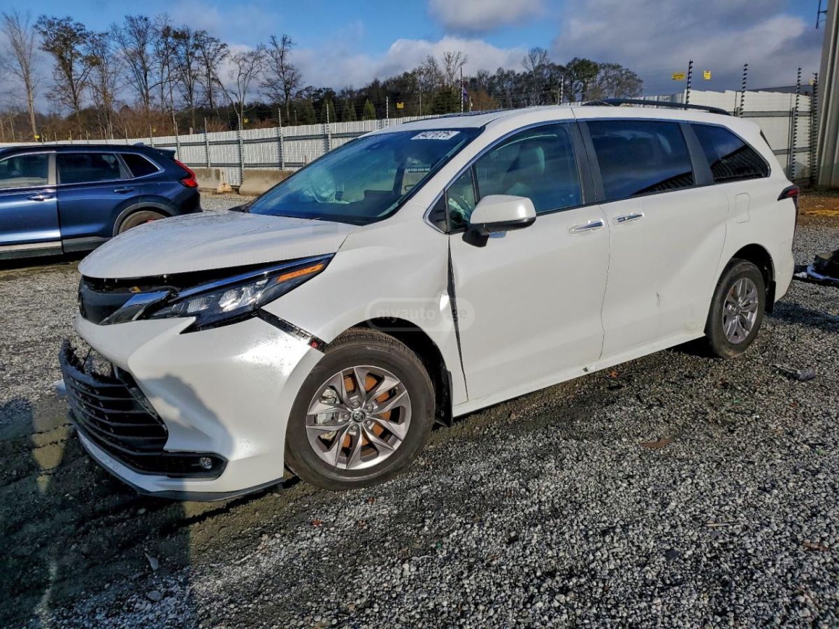 Toyota Sienna