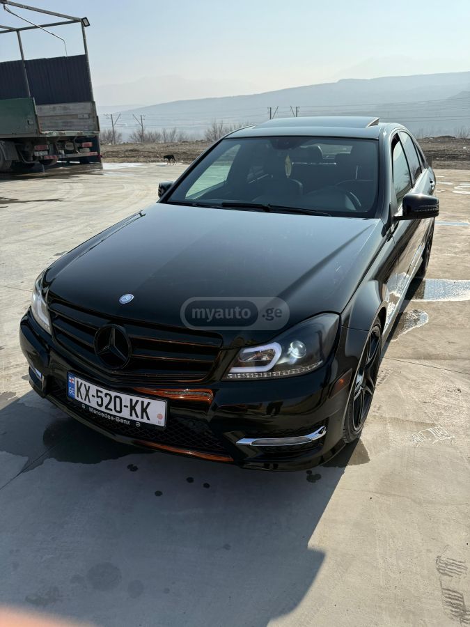 Mercedes-Benz C 350 2013 — photo 2
