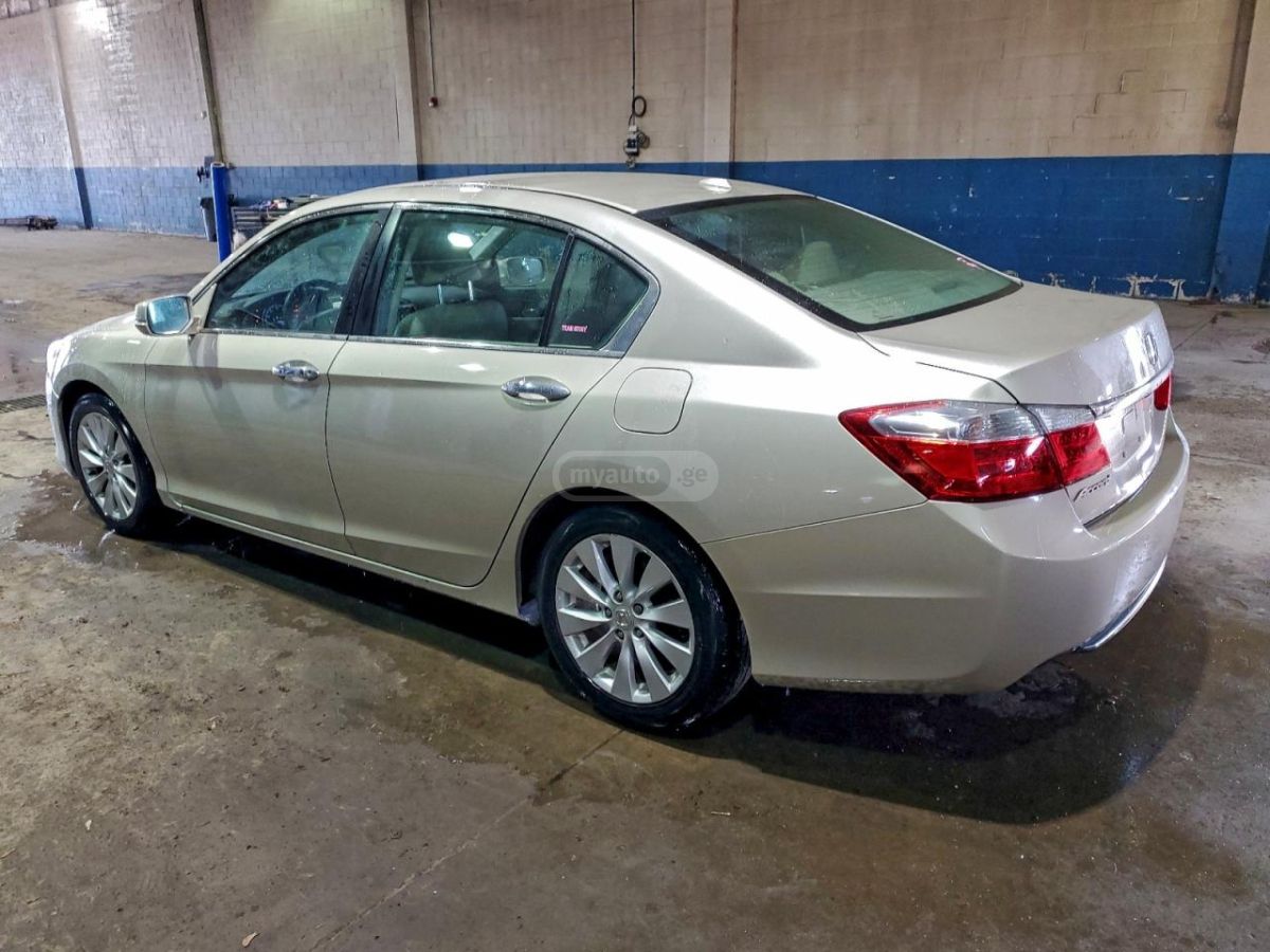 Honda Accord 2015 — photo 2