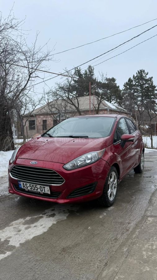 Ford Fiesta 2015 — photo 2