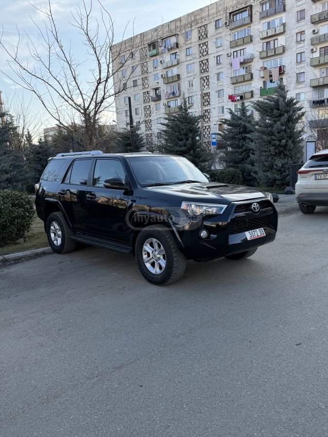 Toyota 4Runner 2016 — photo 2