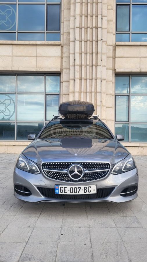 Mercedes-Benz E 220
