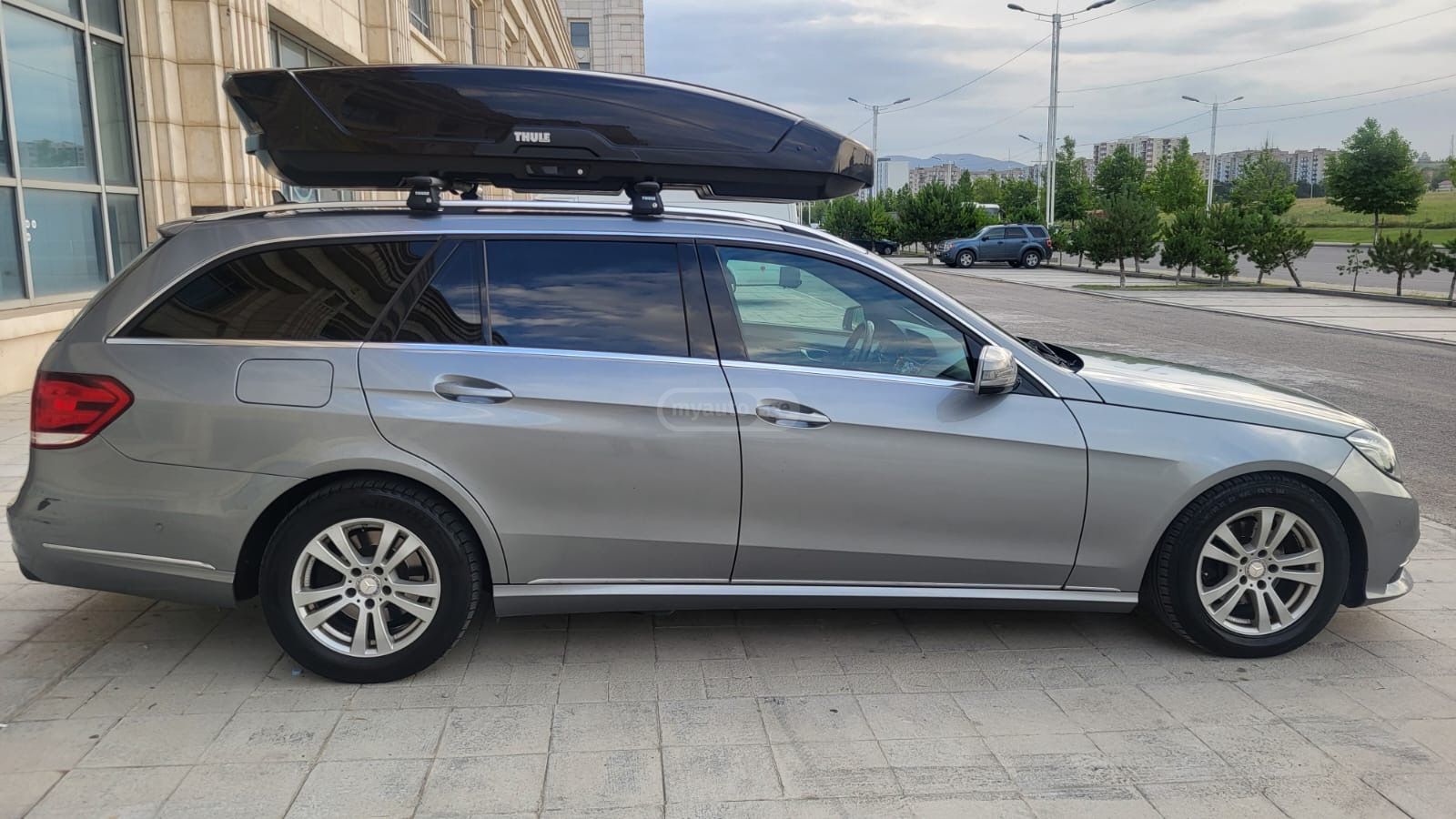Mercedes-Benz E 220 2013 — photo 2