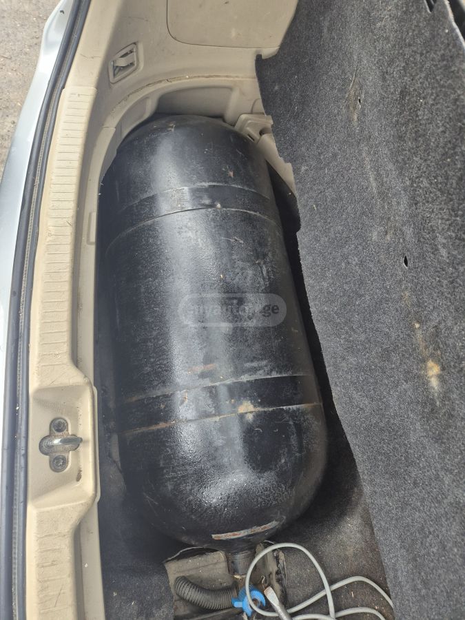 Toyota Ipsum 2004 — photo 2