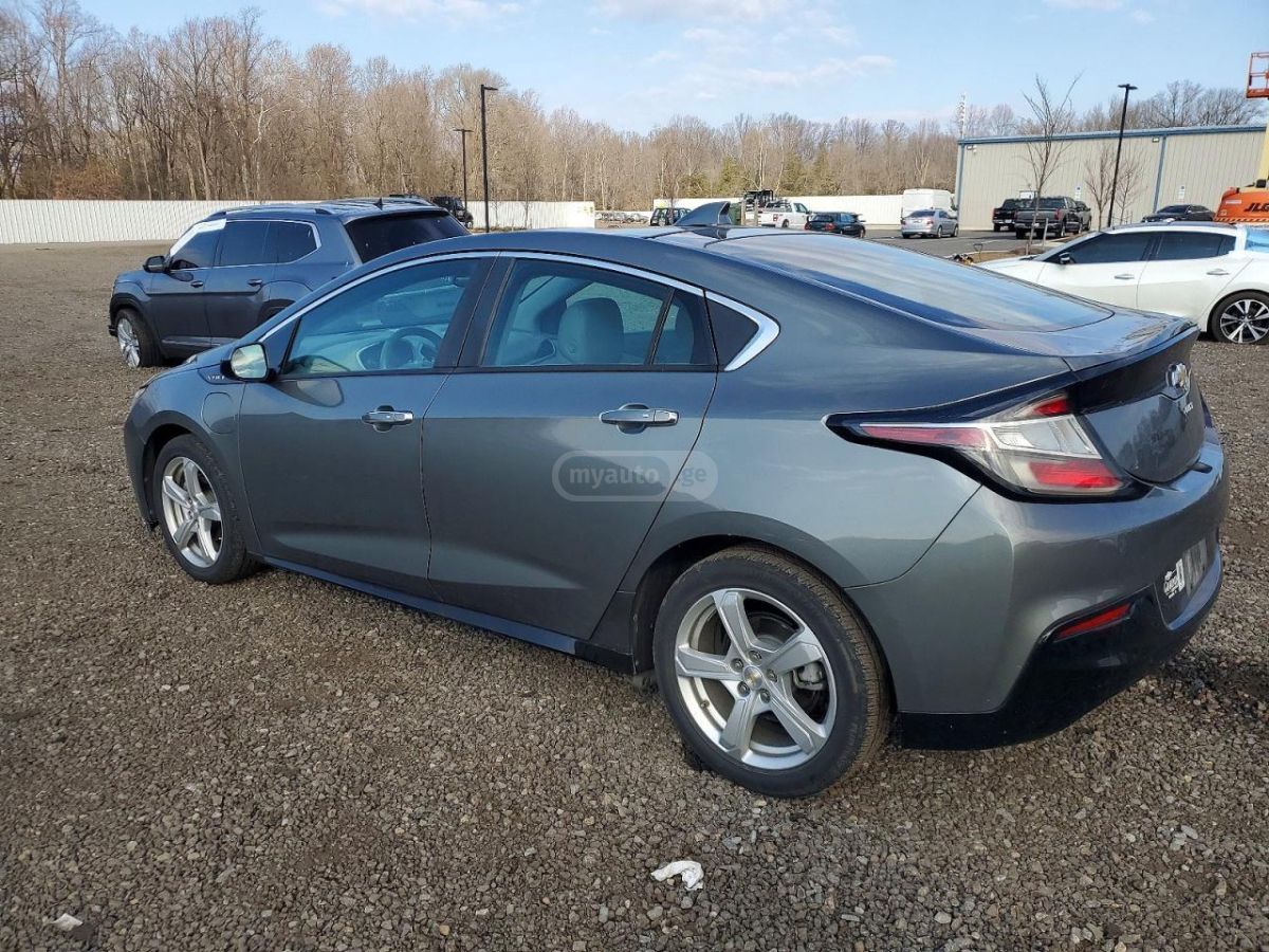 Chevrolet Volt 2017 — photo 2