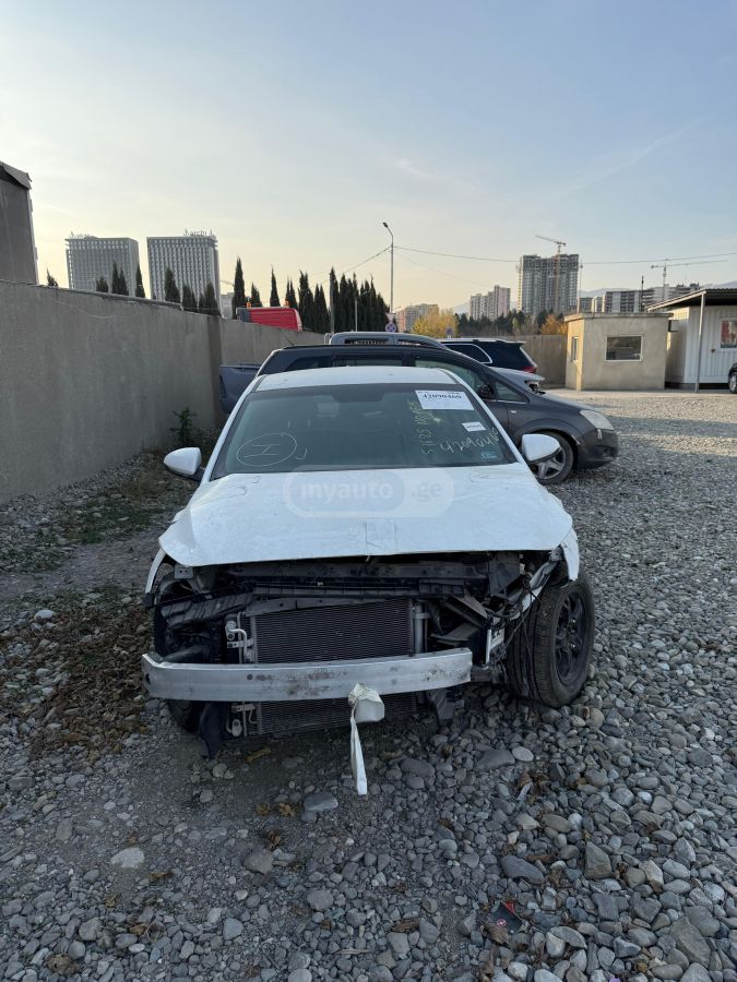 Hyundai Ioniq 2019 — photo 2