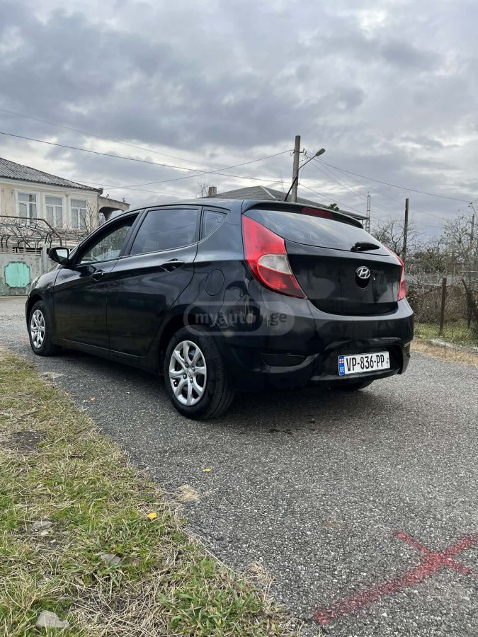 Hyundai Accent 2013 — photo 2