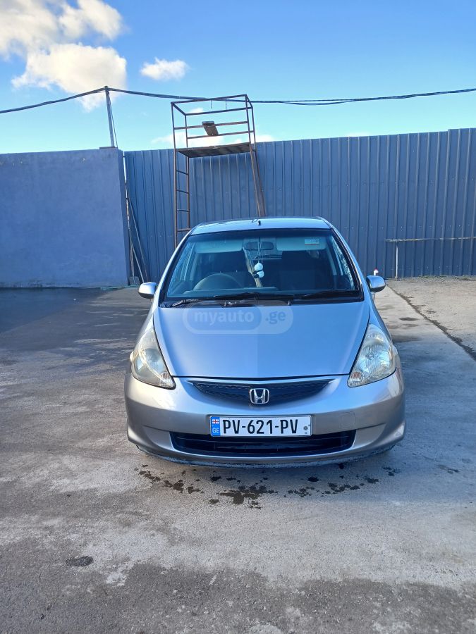 Honda Fit 2002 — photo 2