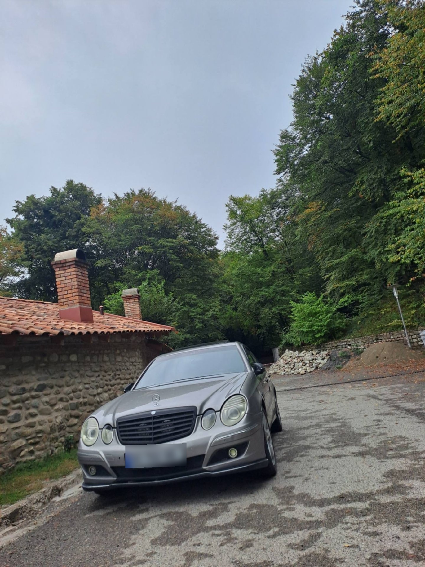 Mercedes-Benz E 200