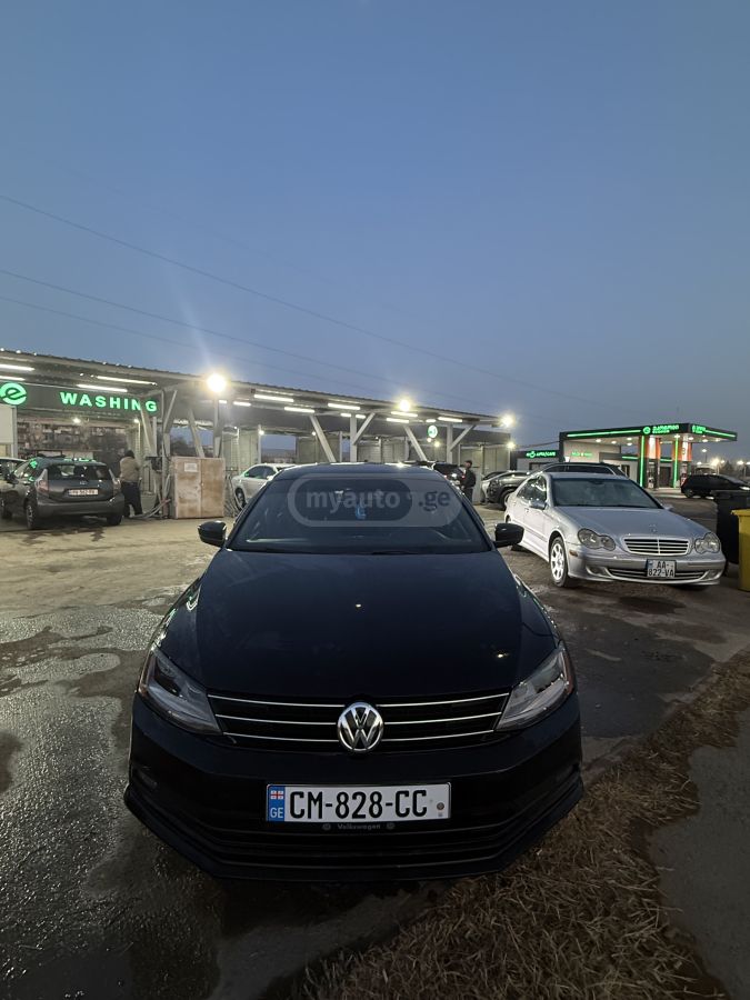 Volkswagen Jetta 2016 — photo 2