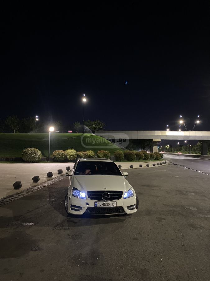 Mercedes-Benz C 300