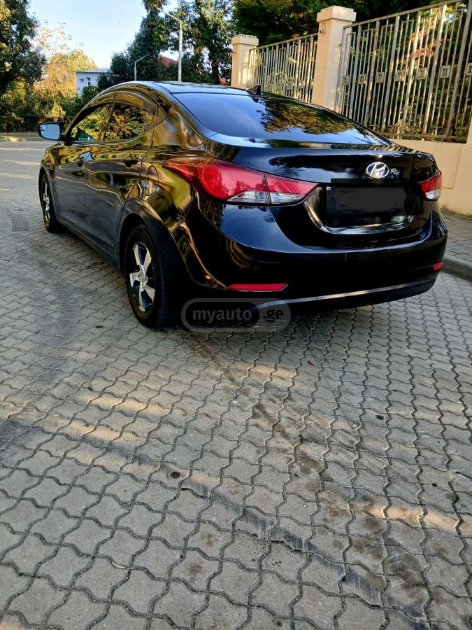 Hyundai Elantra