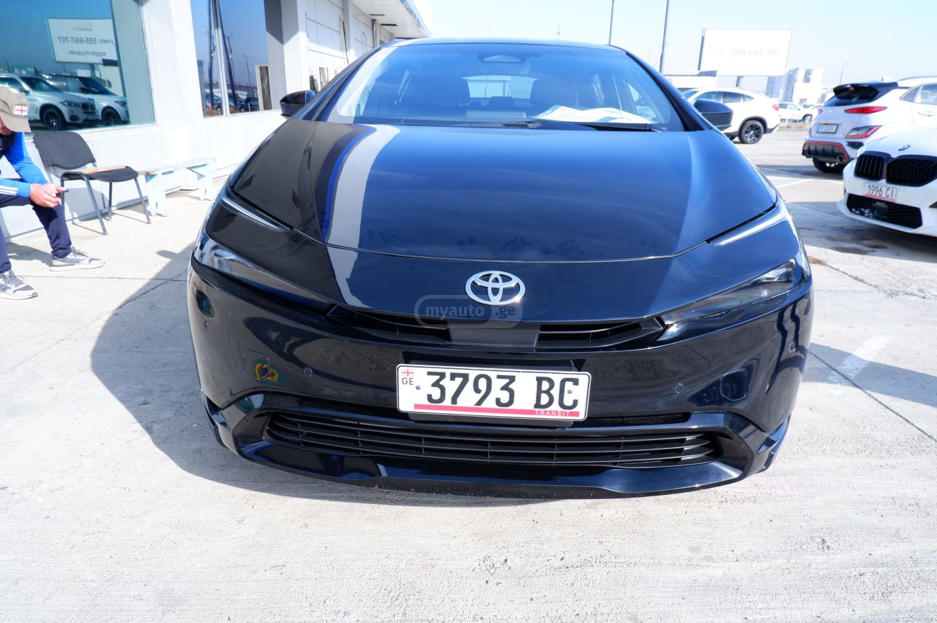 Toyota Prius 2023 — photo 2