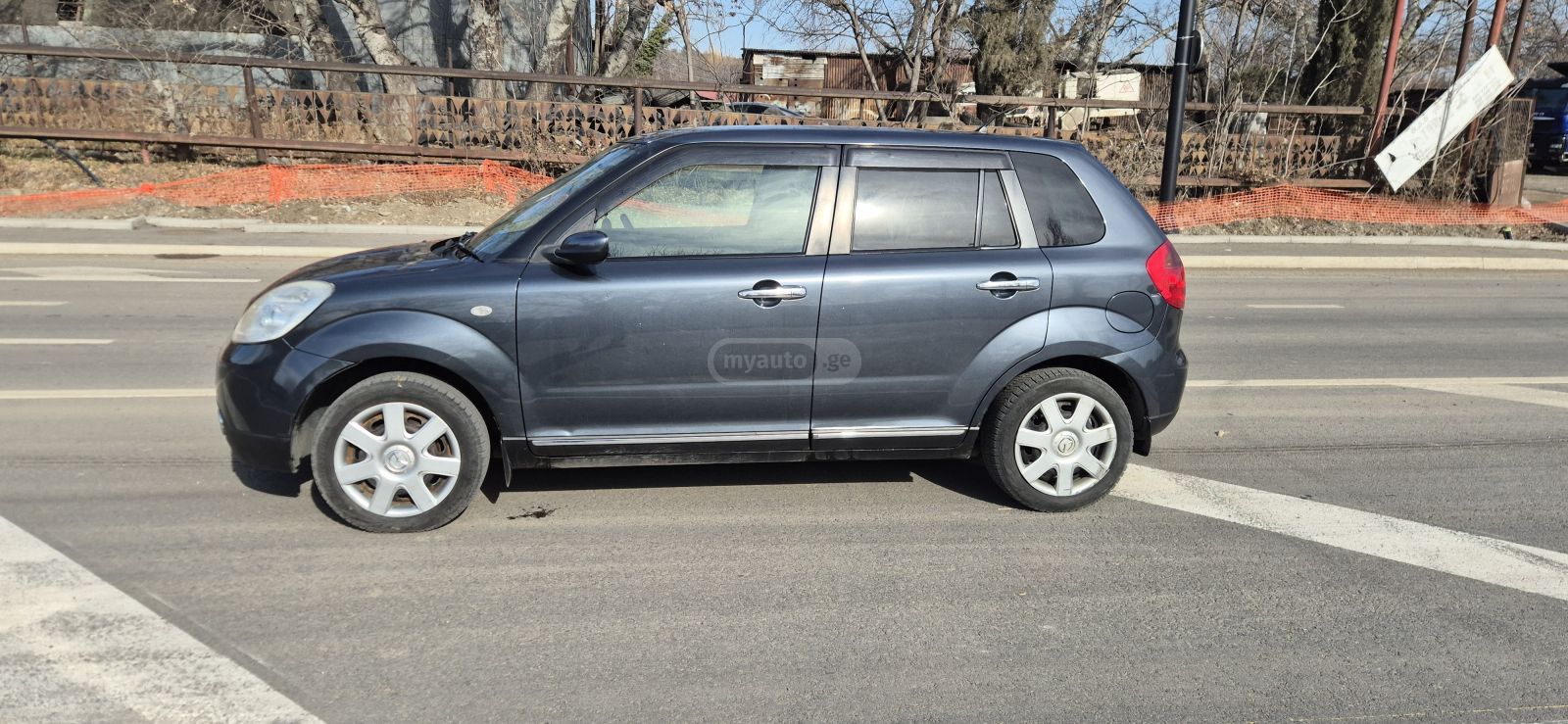 Mazda Verisa 2011 — photo 2