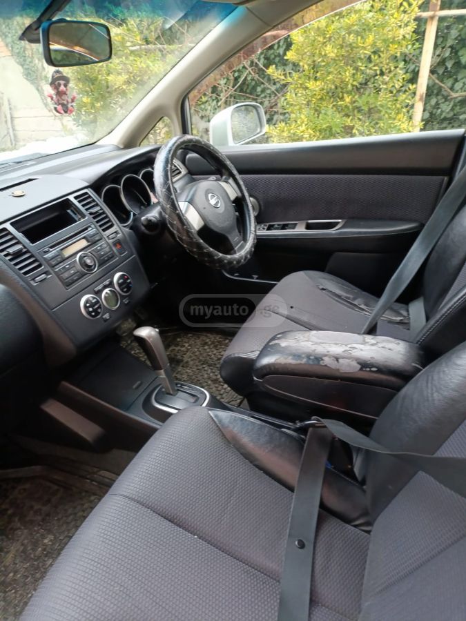 Nissan Tiida 2005 — photo 2